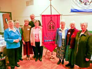 Tacoma Dominican sisters with Fr. John at Alumni Sunday 2007